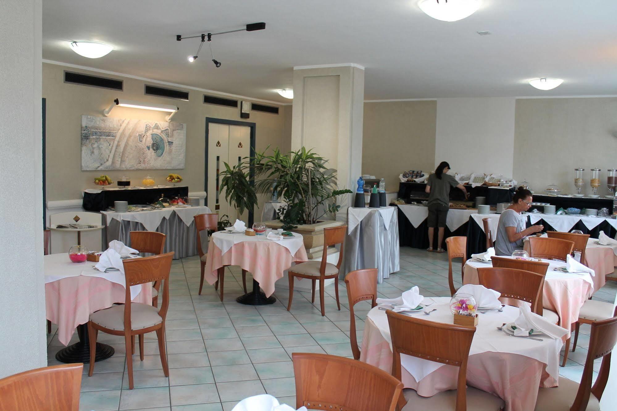 Hotel Mediterraneo Roccella Ionica Luaran gambar