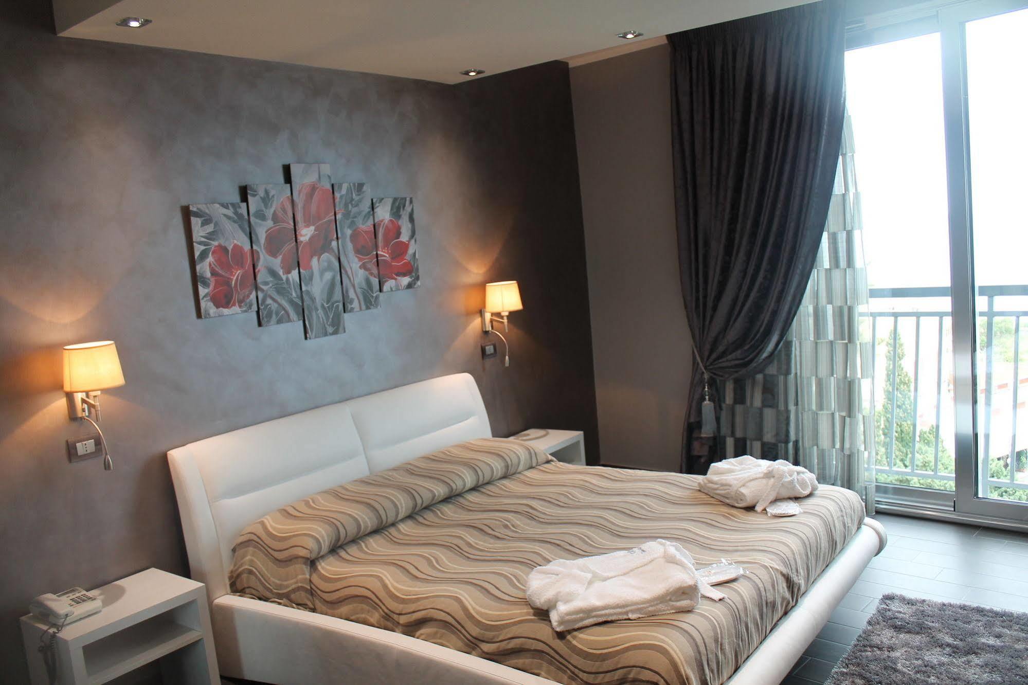 Hotel Mediterraneo Roccella Ionica Luaran gambar